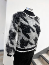 Load image into Gallery viewer, Marble High Neck Fluffy Dogtooth Jumper