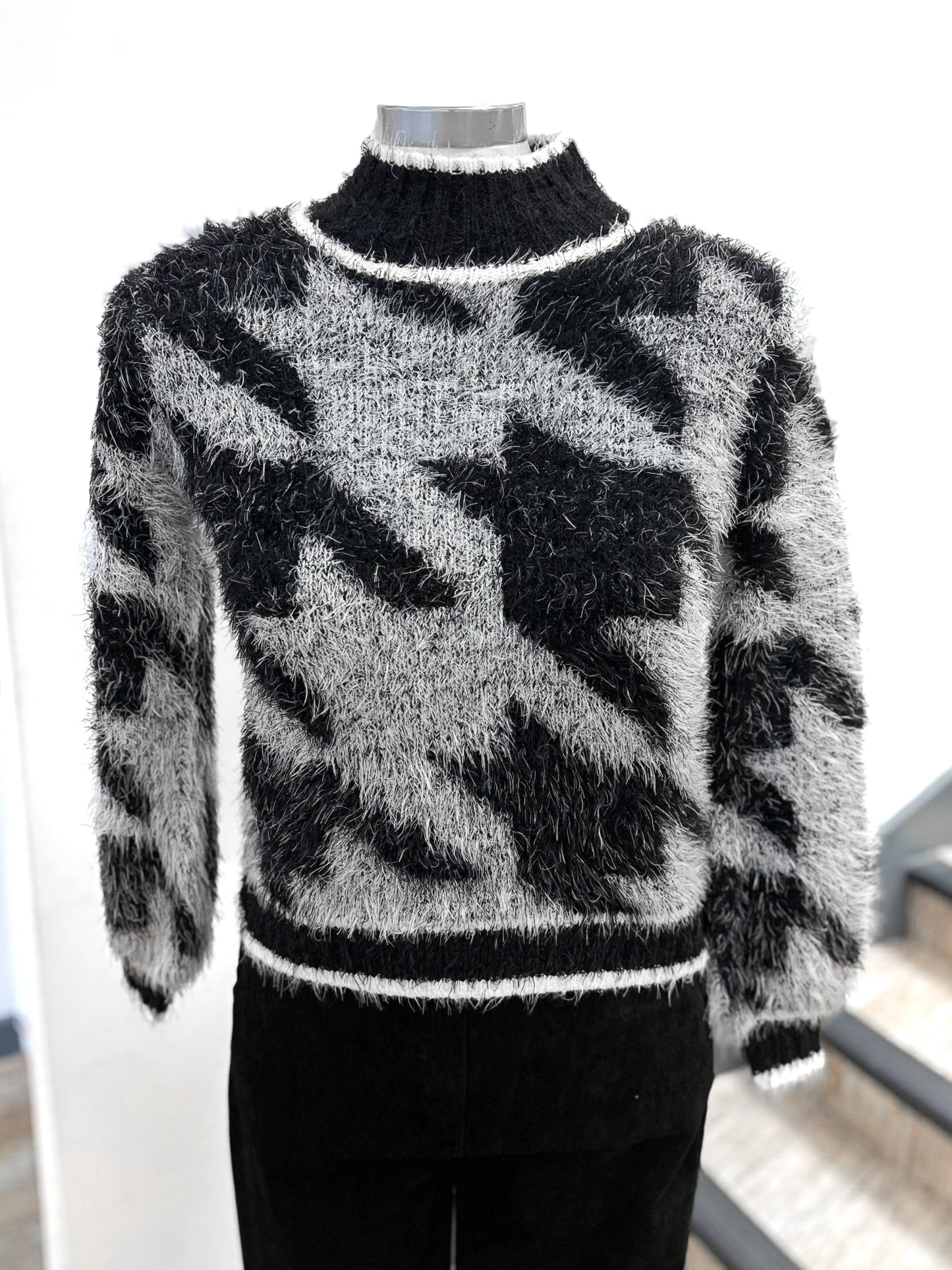 Marble High Neck Fluffy Dogtooth Jumper